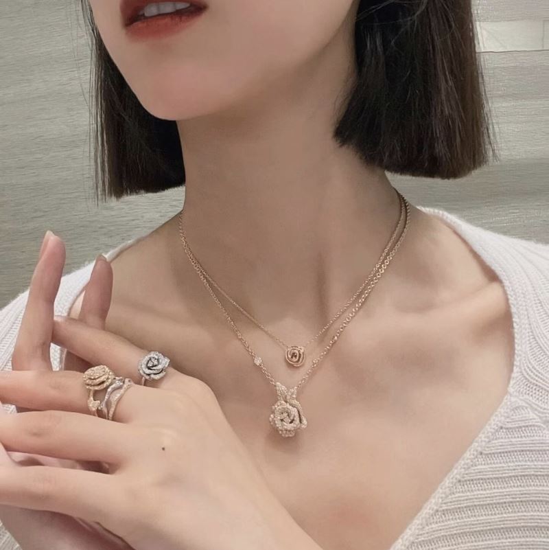 chr1st1an D10r necklaces